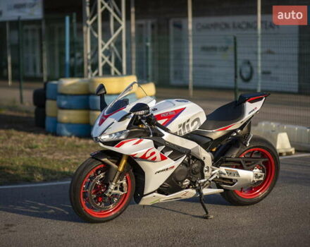 Сірий Априлія RSV4, об'ємом двигуна 1.1 л та пробігом 17 тис. км за 25000 $, фото 3 на Automoto.ua
