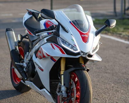 Сірий Априлія RSV4, об'ємом двигуна 1.1 л та пробігом 17 тис. км за 25000 $, фото 16 на Automoto.ua