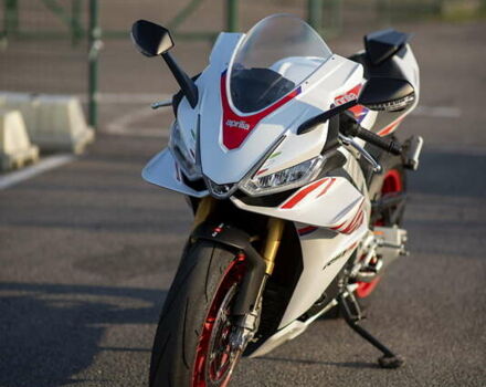 Сірий Априлія RSV4, об'ємом двигуна 1.1 л та пробігом 17 тис. км за 25000 $, фото 1 на Automoto.ua