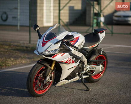 Сірий Априлія RSV4, об'ємом двигуна 1.1 л та пробігом 17 тис. км за 25000 $, фото 2 на Automoto.ua