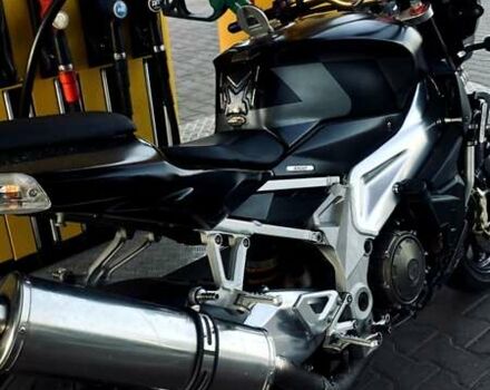 Априлия Tuono 1000 R 2011 в Луцке на Automoto.ua Черный Априлия Tuono 1000 R, объемом двигателя 1 л и пробегом 27 тыс. км за 2500 $, фото 1 на Automoto.ua