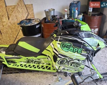 Арктик кэт M 8000 Mountain, объемом двигателя 0.8 л и пробегом 1 тыс. км за 10000 $, фото 1 на Automoto.ua