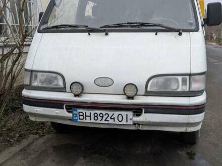 Белый Азия Топик, объемом двигателя 2.7 л и пробегом 350 тыс. км за 1500 $, фото 1 на Automoto.ua