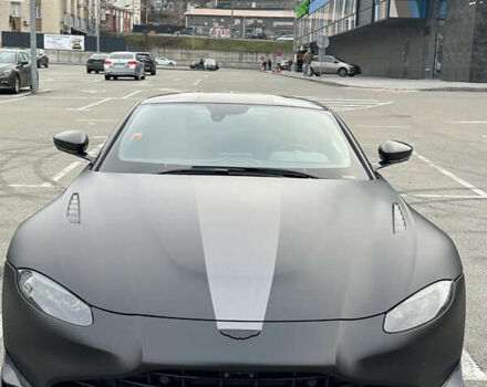 Черный Астон Мартин Вантаж, объемом двигателя 4 л и пробегом 32 тыс. км за 140000 $, фото 2 на Automoto.ua