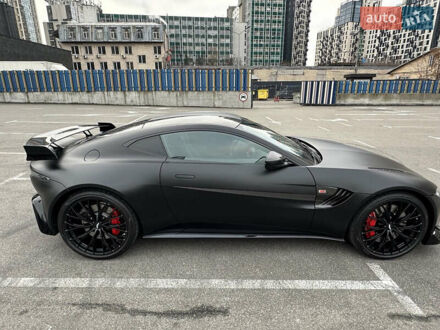 Черный Астон Мартин Вантаж, объемом двигателя 4 л и пробегом 32 тыс. км за 140000 $, фото 1 на Automoto.ua