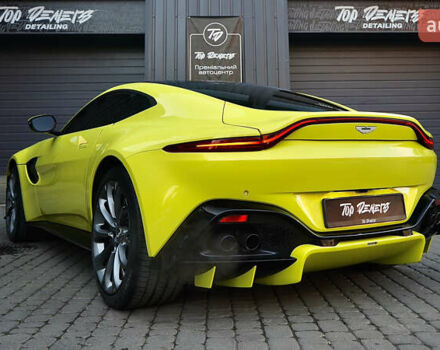 Жовтий Астон Мартін Вантаж, об'ємом двигуна 4 л та пробігом 4 тис. км за 140000 $, фото 17 на Automoto.ua