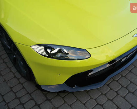 Жовтий Астон Мартін Вантаж, об'ємом двигуна 4 л та пробігом 4 тис. км за 140000 $, фото 6 на Automoto.ua