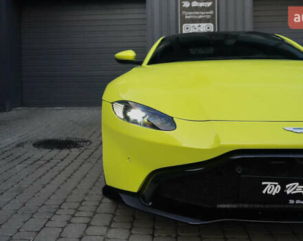 Жовтий Астон Мартін Вантаж, об'ємом двигуна 4 л та пробігом 4 тис. км за 140000 $, фото 11 на Automoto.ua