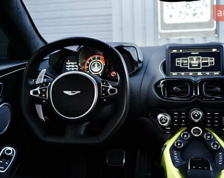 Жовтий Астон Мартін Вантаж, об'ємом двигуна 4 л та пробігом 4 тис. км за 140000 $, фото 37 на Automoto.ua