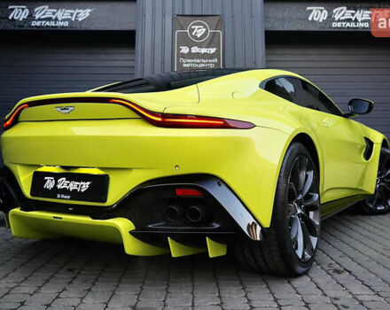 Жовтий Астон Мартін Вантаж, об'ємом двигуна 4 л та пробігом 4 тис. км за 140000 $, фото 26 на Automoto.ua