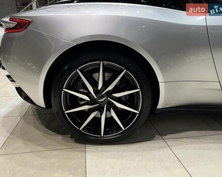 Черный Астон Мартин DB11, объемом двигателя 4 л и пробегом 43 тыс. км за 117000 $, фото 13 на Automoto.ua