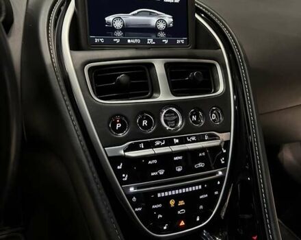 Черный Астон Мартин DB11, объемом двигателя 4 л и пробегом 43 тыс. км за 117000 $, фото 26 на Automoto.ua