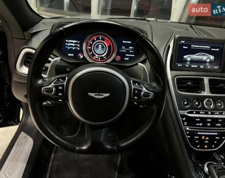 Черный Астон Мартин DB11, объемом двигателя 4 л и пробегом 43 тыс. км за 117000 $, фото 22 на Automoto.ua