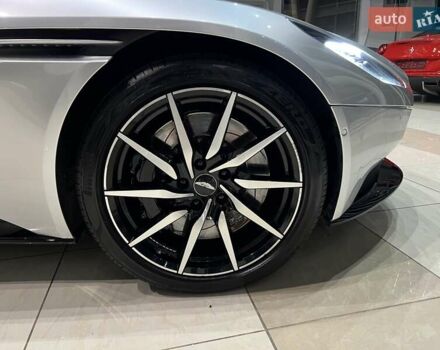 Черный Астон Мартин DB11, объемом двигателя 4 л и пробегом 43 тыс. км за 117000 $, фото 12 на Automoto.ua
