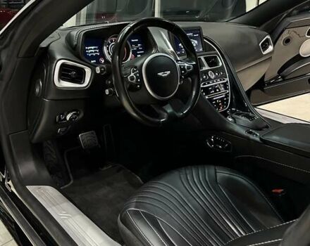 Черный Астон Мартин DB11, объемом двигателя 4 л и пробегом 43 тыс. км за 117000 $, фото 20 на Automoto.ua
