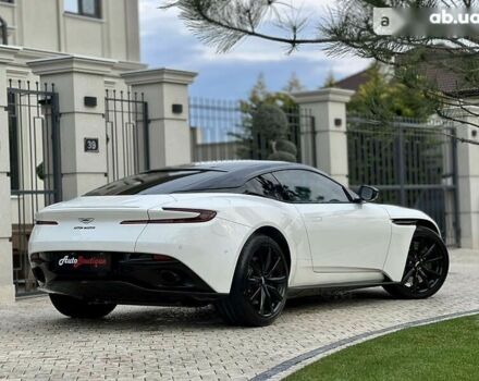 Астон Мартин DB11, объемом двигателя 4 л и пробегом 33 тыс. км за 175000 $, фото 23 на Automoto.ua