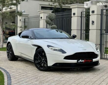 Астон Мартин DB11, объемом двигателя 4 л и пробегом 33 тыс. км за 175000 $, фото 27 на Automoto.ua