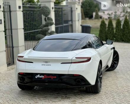 Астон Мартин DB11, объемом двигателя 4 л и пробегом 33 тыс. км за 175000 $, фото 20 на Automoto.ua