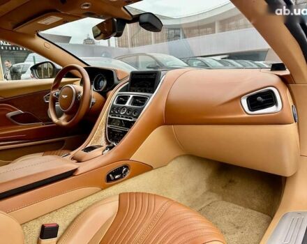 Астон Мартин DB11, объемом двигателя 4 л и пробегом 20 тыс. км за 114999 $, фото 23 на Automoto.ua
