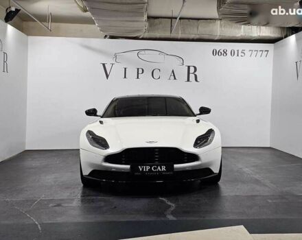 Астон Мартин DB11, объемом двигателя 4 л и пробегом 36 тыс. км за 108999 $, фото 1 на Automoto.ua