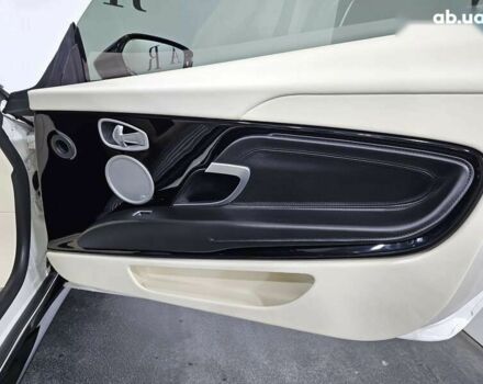 Астон Мартин DB11, объемом двигателя 4 л и пробегом 36 тыс. км за 108999 $, фото 14 на Automoto.ua