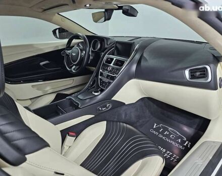 Астон Мартин DB11, объемом двигателя 4 л и пробегом 36 тыс. км за 108999 $, фото 12 на Automoto.ua