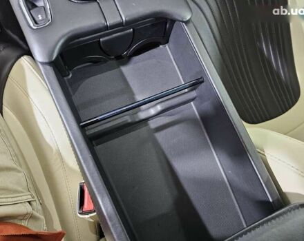 Астон Мартин DB11, объемом двигателя 4 л и пробегом 36 тыс. км за 108999 $, фото 23 на Automoto.ua