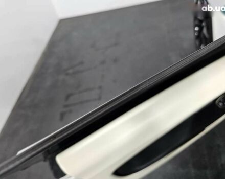 Астон Мартин DB11, объемом двигателя 4 л и пробегом 36 тыс. км за 108999 $, фото 18 на Automoto.ua