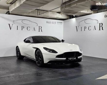 Астон Мартин DB11, объемом двигателя 4 л и пробегом 36 тыс. км за 108999 $, фото 2 на Automoto.ua