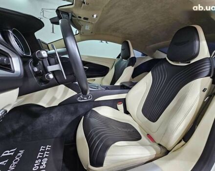 Астон Мартин DB11, объемом двигателя 4 л и пробегом 36 тыс. км за 108999 $, фото 20 на Automoto.ua