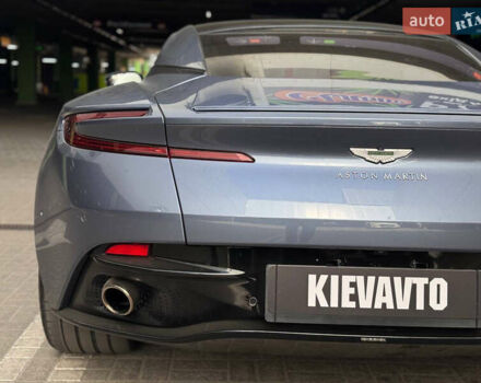 Серый Астон Мартин DB11, объемом двигателя 4 л и пробегом 27 тыс. км за 120000 $, фото 19 на Automoto.ua