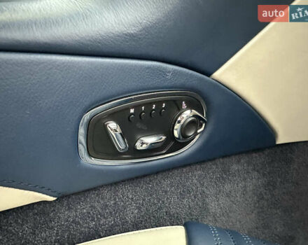 Синий Астон Мартин DB11, объемом двигателя 5.2 л и пробегом 20 тыс. км за 139999 $, фото 18 на Automoto.ua