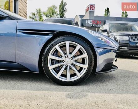 Синий Астон Мартин DB11, объемом двигателя 4 л и пробегом 20 тыс. км за 114999 $, фото 15 на Automoto.ua