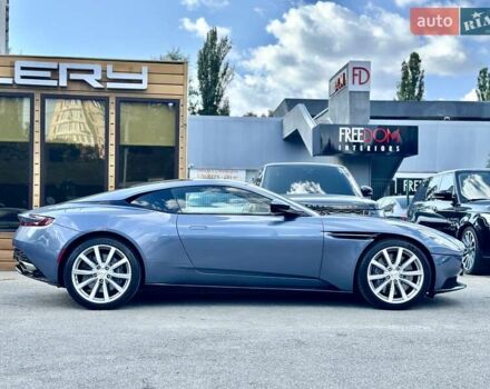 Синий Астон Мартин DB11, объемом двигателя 4 л и пробегом 20 тыс. км за 114999 $, фото 1 на Automoto.ua
