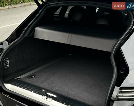 Астон Мартин DBX 2021 в Киеве на Automoto.ua Черный Астон Мартин DBX, объемом двигателя 3.98 л и пробегом 61 тыс. км за 135000 $, фото 27 на Automoto.ua
