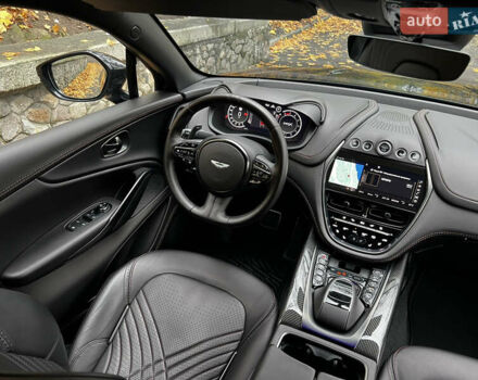 Черный Астон Мартин DBX, объемом двигателя 3.98 л и пробегом 63 тыс. км за 132000 $, фото 19 на Automoto.ua