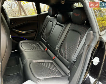 Черный Астон Мартин DBX, объемом двигателя 3.98 л и пробегом 63 тыс. км за 132000 $, фото 23 на Automoto.ua