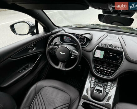 Астон Мартин DBX 2021 в Киеве на Automoto.ua Черный Астон Мартин DBX, объемом двигателя 3.98 л и пробегом 61 тыс. км за 135000 $, фото 16 на Automoto.ua