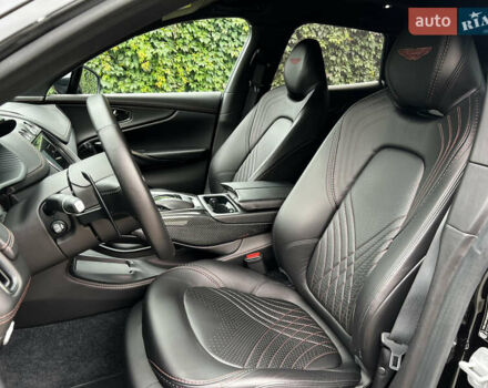 Астон Мартин DBX 2021 в Киеве на Automoto.ua Черный Астон Мартин DBX, объемом двигателя 3.98 л и пробегом 61 тыс. км за 135000 $, фото 8 на Automoto.ua