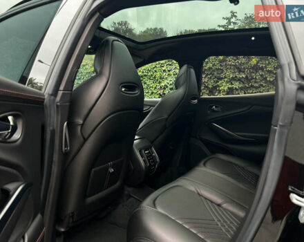 Астон Мартин DBX 2021 в Киеве на Automoto.ua Черный Астон Мартин DBX, объемом двигателя 3.98 л и пробегом 61 тыс. км за 135000 $, фото 22 на Automoto.ua