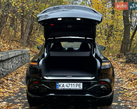 Черный Астон Мартин DBX, объемом двигателя 3.98 л и пробегом 63 тыс. км за 132000 $, фото 28 на Automoto.ua