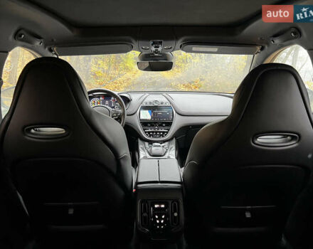 Черный Астон Мартин DBX, объемом двигателя 3.98 л и пробегом 63 тыс. км за 129900 $, фото 24 на Automoto.ua