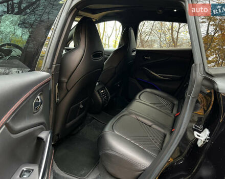 Черный Астон Мартин DBX, объемом двигателя 3.98 л и пробегом 63 тыс. км за 132000 $, фото 21 на Automoto.ua