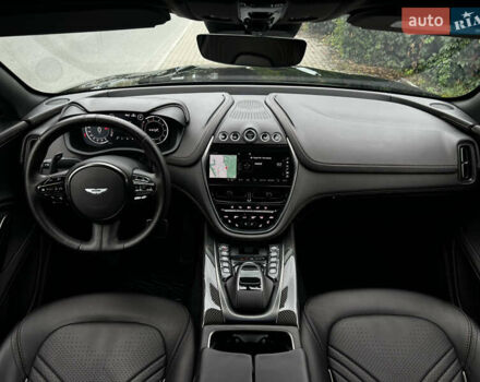 Астон Мартин DBX 2021 в Киеве на Automoto.ua Черный Астон Мартин DBX, объемом двигателя 3.98 л и пробегом 61 тыс. км за 135000 $, фото 10 на Automoto.ua