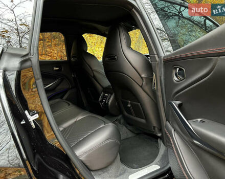 Черный Астон Мартин DBX, объемом двигателя 3.98 л и пробегом 63 тыс. км за 132000 $, фото 24 на Automoto.ua