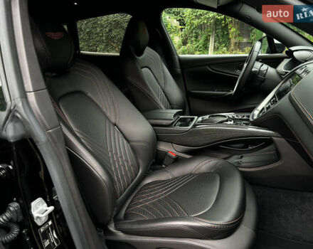 Астон Мартин DBX 2021 в Киеве на Automoto.ua Черный Астон Мартин DBX, объемом двигателя 3.98 л и пробегом 61 тыс. км за 135000 $, фото 19 на Automoto.ua