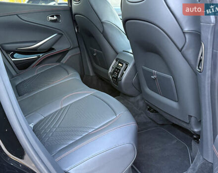 Черный Астон Мартин DBX, объемом двигателя 3.98 л и пробегом 2 тыс. км за 184999 $, фото 51 на Automoto.ua