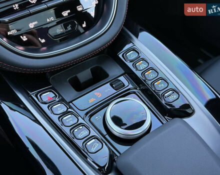 Черный Астон Мартин DBX, объемом двигателя 3.98 л и пробегом 2 тыс. км за 184999 $, фото 35 на Automoto.ua