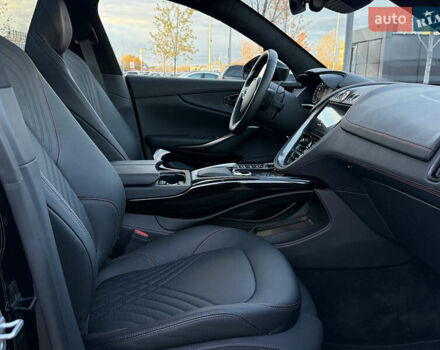 Черный Астон Мартин DBX, объемом двигателя 3.98 л и пробегом 2 тыс. км за 184999 $, фото 50 на Automoto.ua