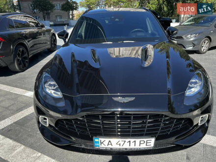 Астон Мартин DBX 2021 в Киеве на Automoto.ua Черный Астон Мартин DBX, объемом двигателя 3.98 л и пробегом 61 тыс. км за 145000 $, фото 1 на Automoto.ua